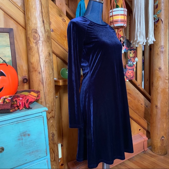 Beautiful Blue VINTAGE VELVET Skater dress - Picture 2 of 5